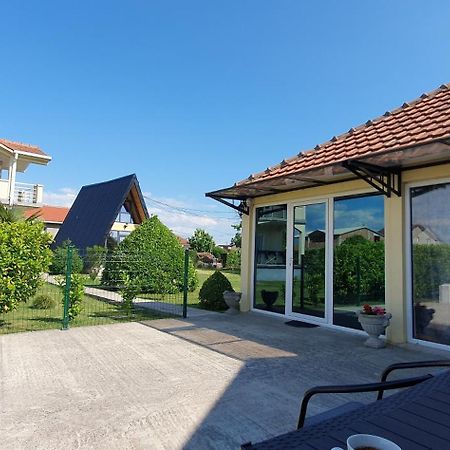 Cozzy Apartment Near The Aiport Podgorica Exterior photo