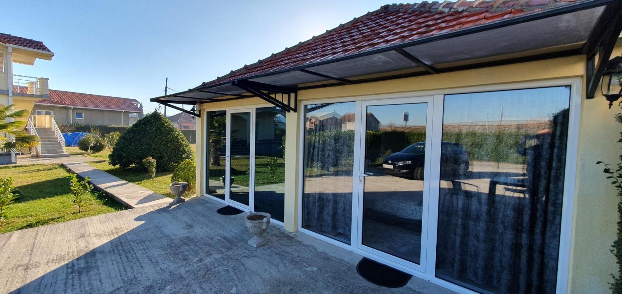 Cozzy Apartment Near The Aiport Podgorica Exterior photo